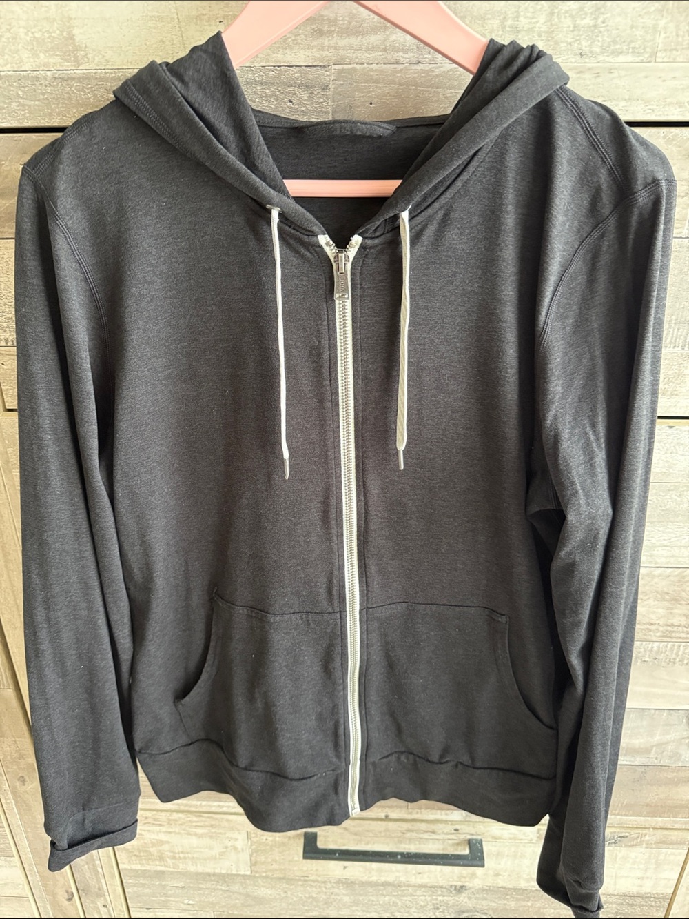 Vuori black zipup hoody